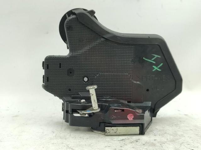 Zamek drzwi tylnych lewych 6906002102 TOYOTA