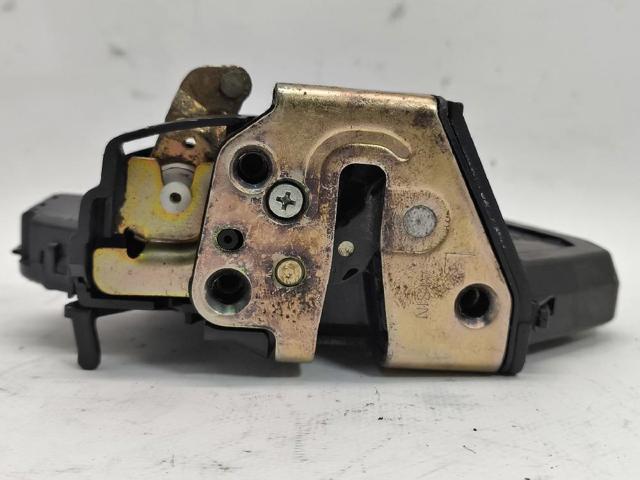 Zamek drzwi tylnych lewych 6906002102 TOYOTA