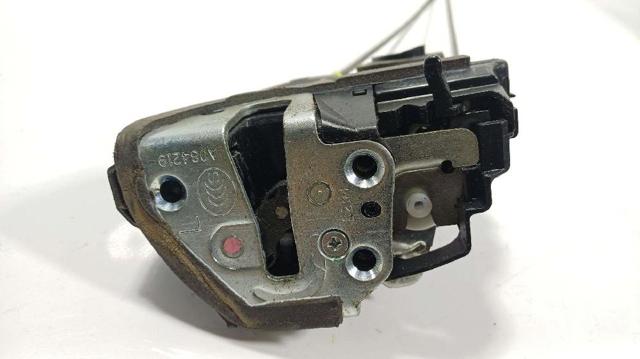 Zamek drzwi tylnych lewych 6906005050 TOYOTA