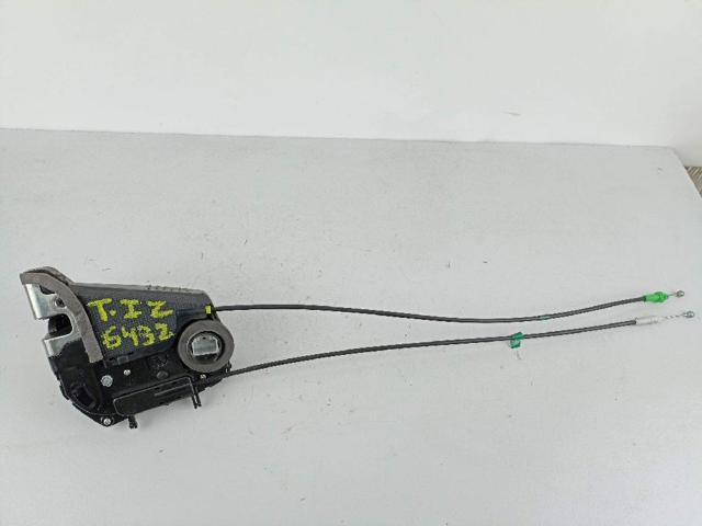 Zamek drzwi tylnych lewych 690600D060 TOYOTA