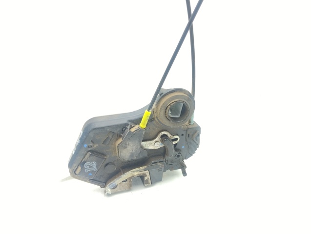 Zamek drzwi tylnych lewych 690600K040 TOYOTA