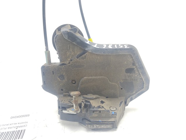 Zamek drzwi tylnych lewych 690600K040 TOYOTA