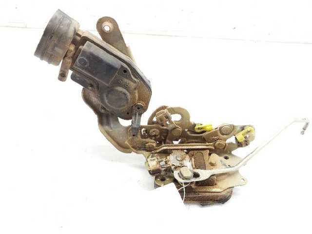 Zamek drzwi tylnych lewych 690600K040 TOYOTA
