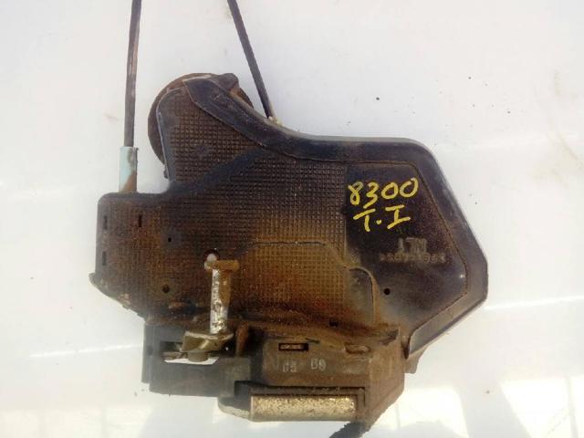 Zamek drzwi tylnych lewych 690600K040 TOYOTA