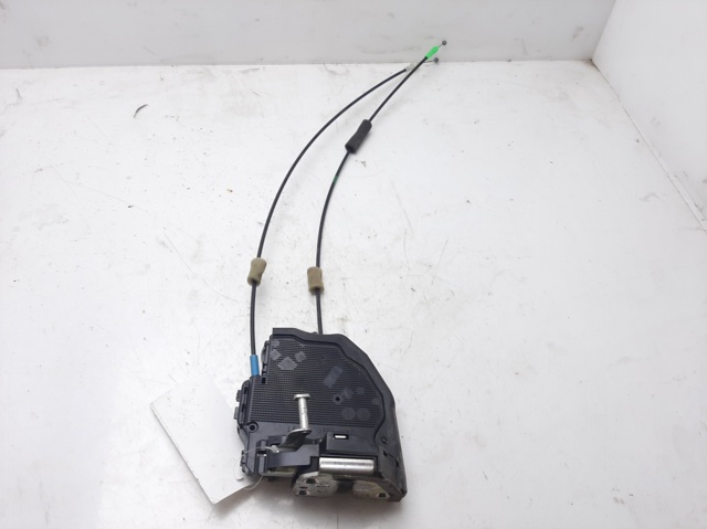 Zamek drzwi tylnych lewych 6906033120 TOYOTA