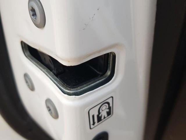 Zamek drzwi tylnych lewych 6906033120 TOYOTA