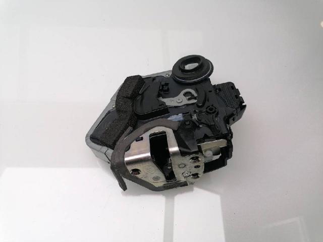 Zamek drzwi tylnych lewych 6906053040 TOYOTA
