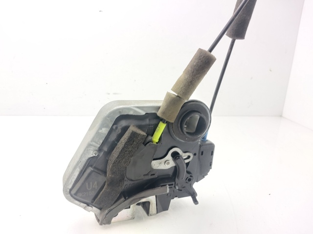 Zamek drzwi tylnych lewych 6906053040 TOYOTA