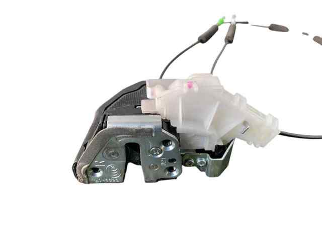 Zamek drzwi tylnych lewych 69060F4010 TOYOTA