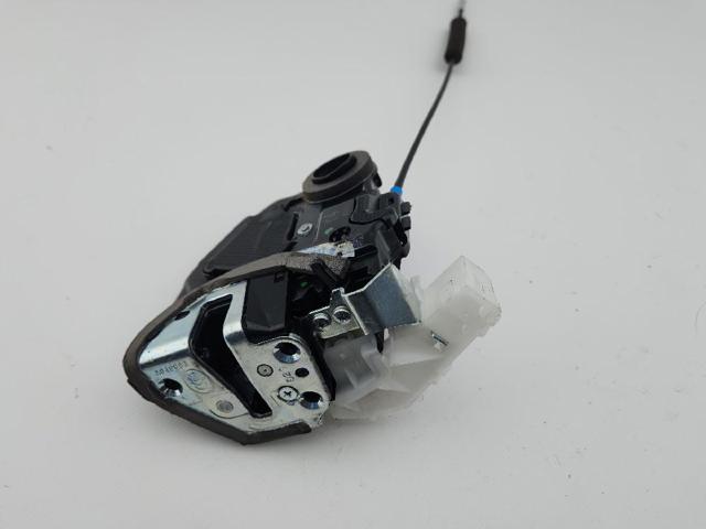Zamek drzwi tylnych lewych 69060F4010 TOYOTA