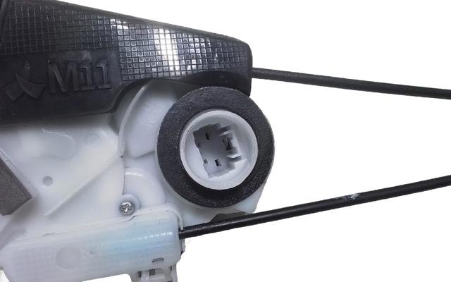 Zamek drzwi tylnych lewych 69060K0030 TOYOTA