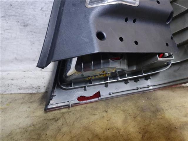 Lampa zespolona tylna lewa zewnętrzna 6907933 BMW