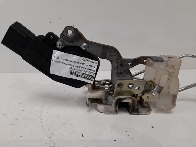 Zamek drzwi przednich prawych 693100H010 TOYOTA