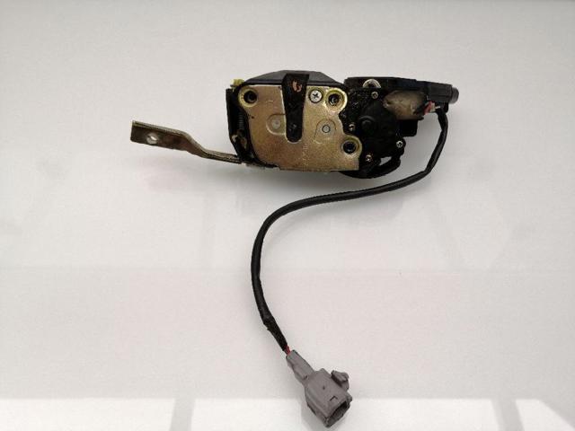 Zamek drzwi przednich lewych do Toyota Land Cruiser J9