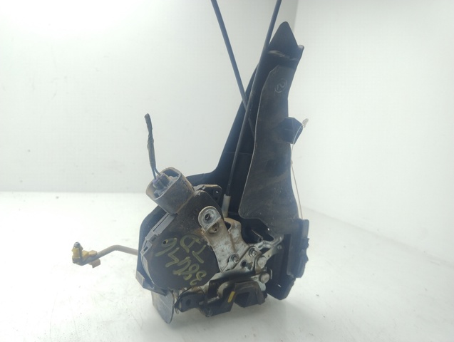 Zamek drzwi tylnych prawych 6933042060 TOYOTA