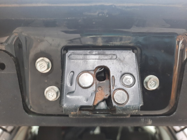 Zamek klapy bagażnika (3/5 drzwi tylnych) 6935005051 TOYOTA