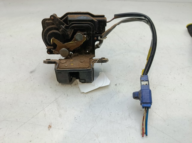 Zamek klapy bagażnika (3/5 drzwi tylnych) 6935005051 TOYOTA