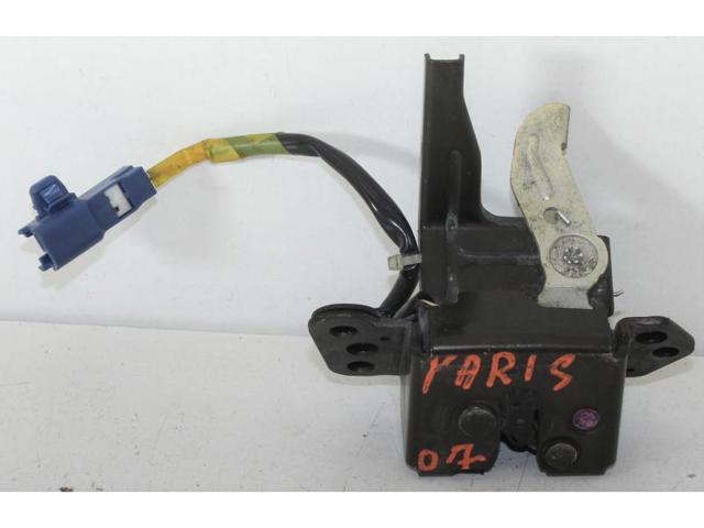 Zamek klapy Toyota Yaris
