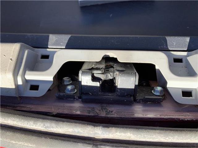 Zamek klapy bagażnika (3/5 drzwi tylnych) Toyota Prius ZVW30