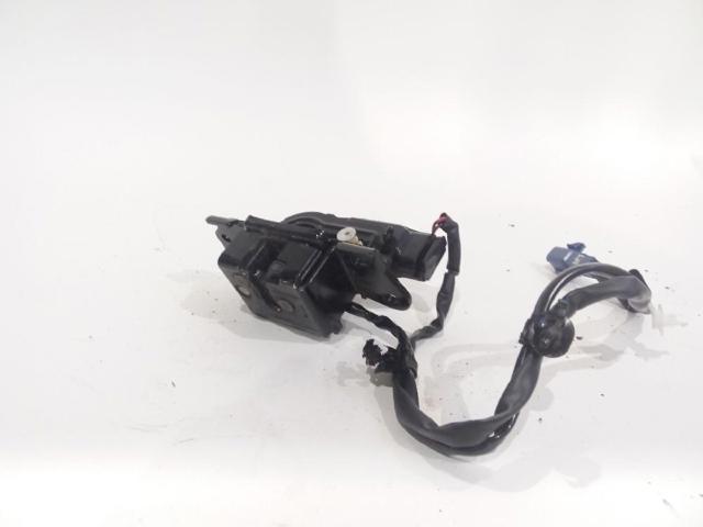 Zamek klapy bagażnika (3/5 drzwi tylnych) Toyota Prius ZVW30