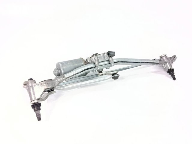 697826301 BMW