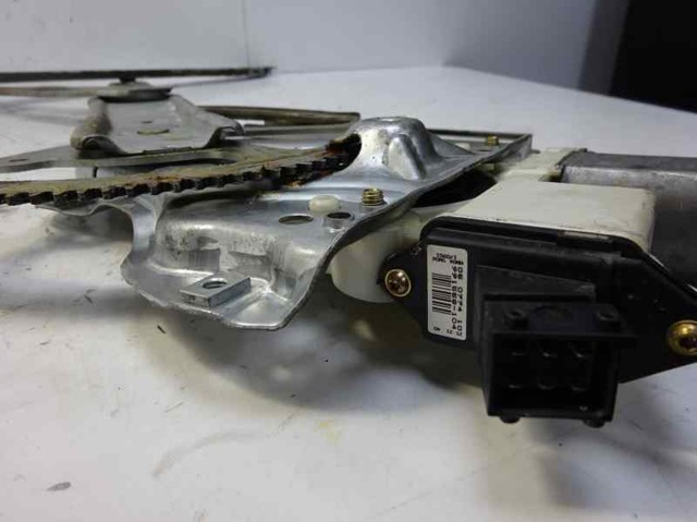 Mechanizm podnoszenia szyby drzwi przednich prawych Toyota Corolla E11
