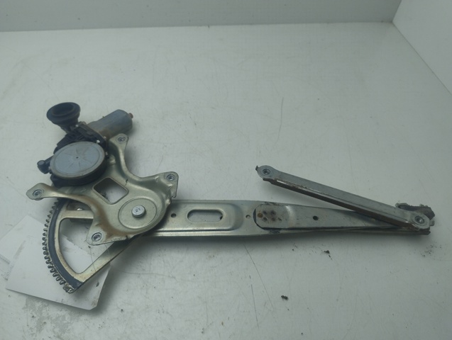 Mechanizm podnoszenia szyby drzwi przednich prawych 6980142050 TOYOTA