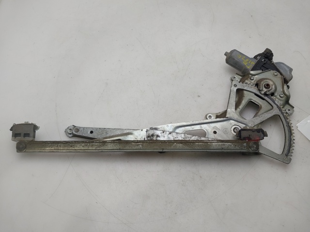 Mechanizm podnoszenia szyby drzwi przednich prawych 6980152070 TOYOTA