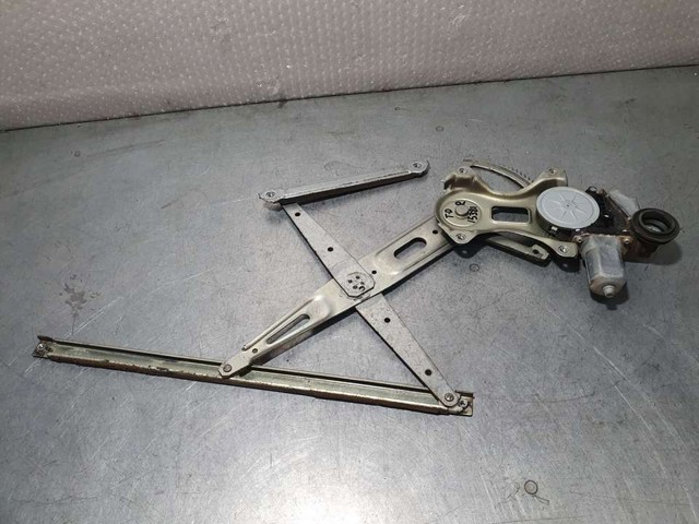 Mechanizm podnoszenia szyby drzwi przednich prawych 6980152070 TOYOTA