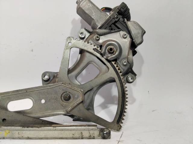 Mechanizm podnoszenia szyby drzwi przednich prawych 6980152070 TOYOTA