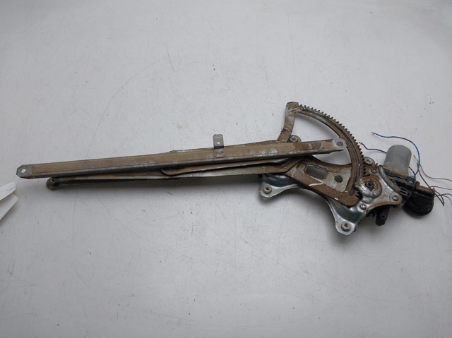 Mechanizm podnoszenia szyby drzwi przednich prawych 6980158010 TOYOTA