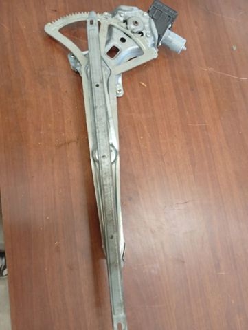 Mechanizm podnoszenia szyby drzwi przednich lewych 6980260090 TOYOTA