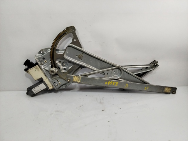 Mechanizm podnoszenia szyby drzwi przednich prawych 6981002130 TOYOTA