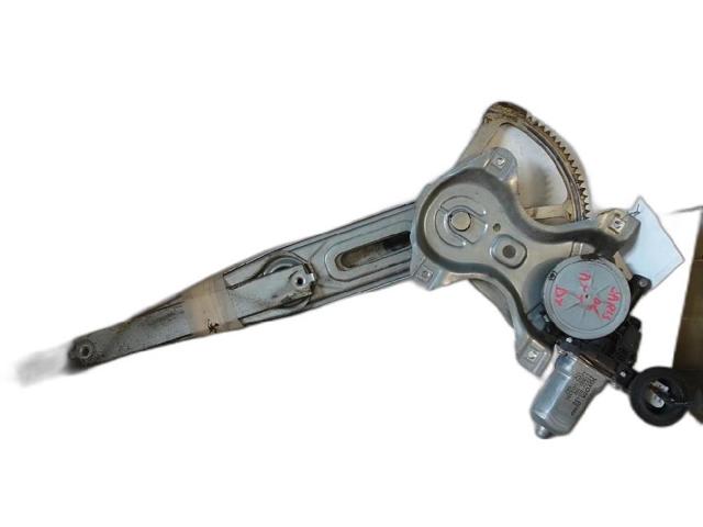 Mechanizm podnoszenia szyby drzwi przednich prawych 698100D131 TOYOTA