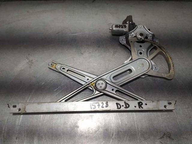 Mechanizm podnoszenia szyby drzwi przednich prawych 698100D131 TOYOTA