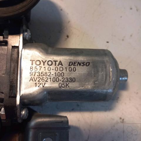 Mechanizm podnoszenia szyby drzwi przednich prawych 698100D131 TOYOTA