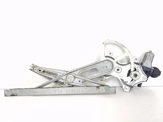 Mechanizm podnoszenia szyby drzwi przednich prawych 698100D131 TOYOTA