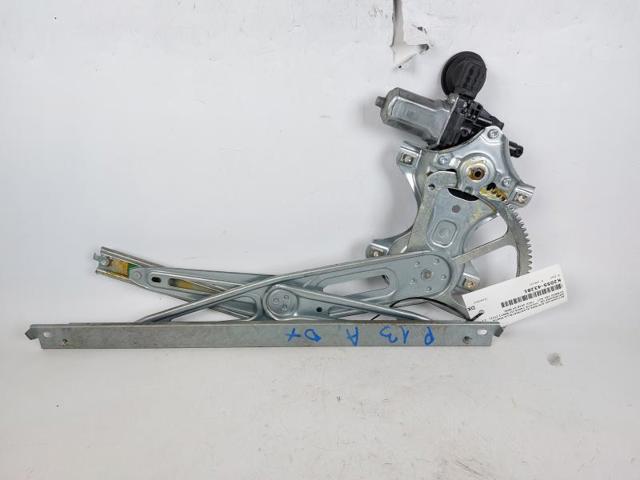 Mechanizm podnoszenia szyby drzwi przednich prawych 698100D300 TOYOTA