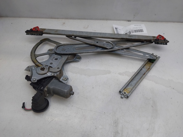 Mechanizm podnoszenia szyby drzwi przednich prawych 698100D300 TOYOTA