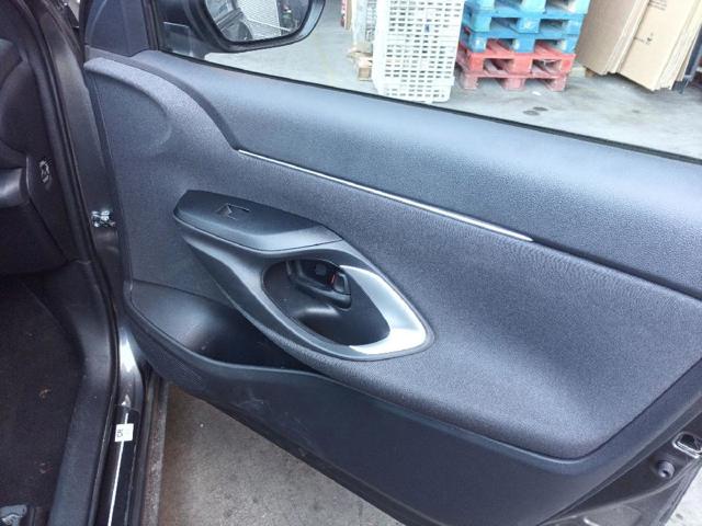 Mechanizm podnoszenia szyby drzwi przednich prawych do Toyota Yaris MXP