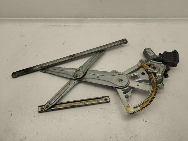 Mechanizm podnoszenia szyby drzwi przednich prawych 698100F010 TOYOTA