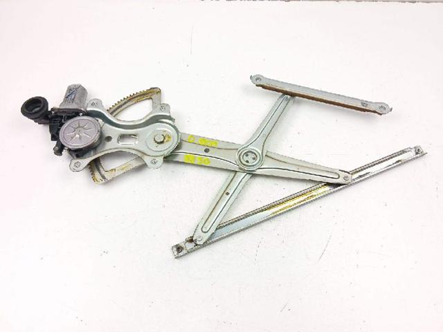 Mechanizm podnoszenia szyby drzwi przednich prawych 698100K041 TOYOTA
