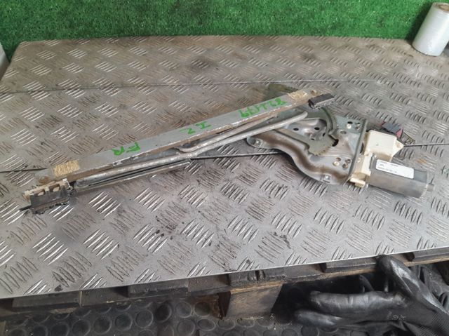 Mechanizm podnoszenia szyby drzwi przednich lewych 6982002130 TOYOTA