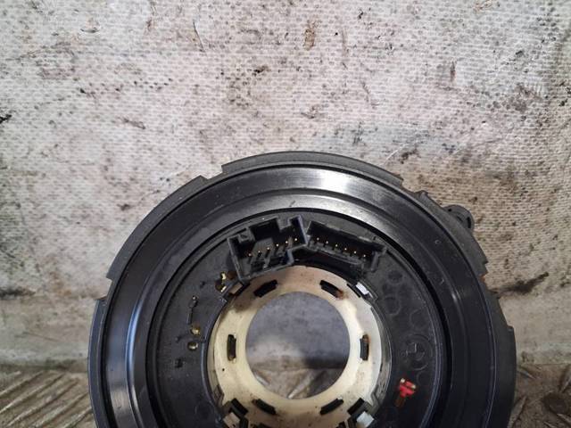 6989557 BMW