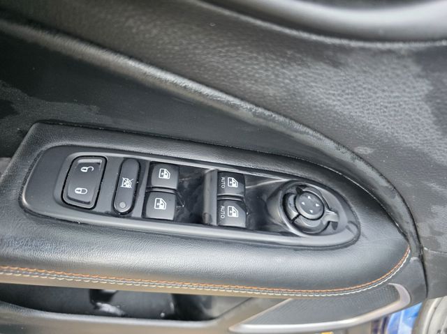 6BZ27LXHAA Chrysler