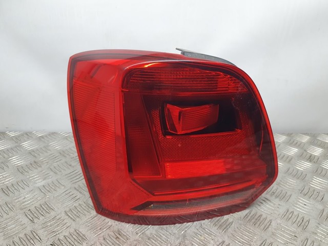 Lampa zespolona tylna lewa 6C0945095K VAG