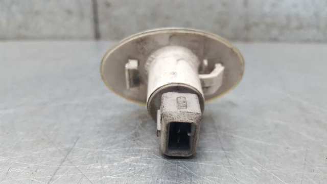 Powtarzacz kierunkowskazu na błotniku Ford Orion 3 GAL