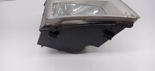 Reflektor prawy 6C1113W029DC FORD