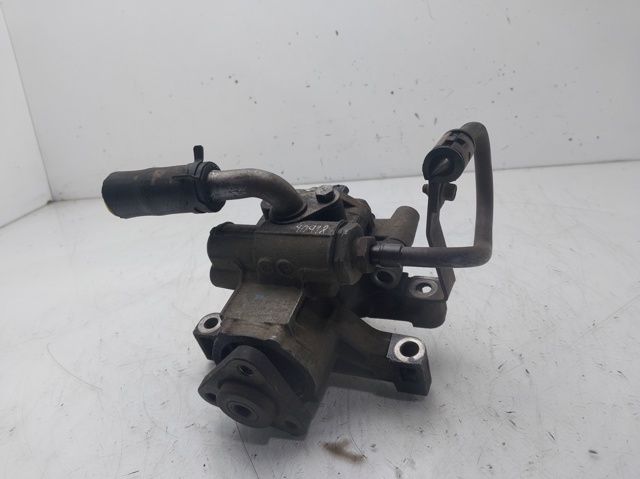 Pompa wspomagania hydraulicznego kierownicy 6C113A674AA FORD