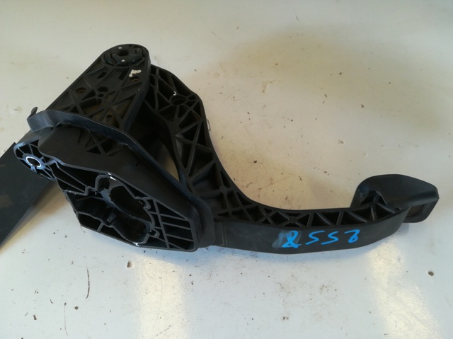 Pedał sprzęgła 6C1721059M VAG